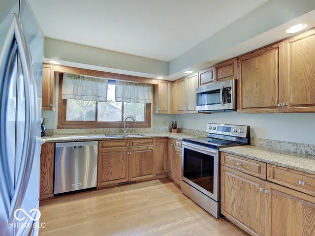 $524,999 | 10214 Swiftsail Lane, Indianapolis, IN 46256