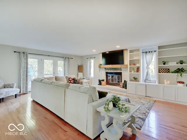 $499,999 | 10214 Swiftsail Lane, Indianapolis, IN 46256