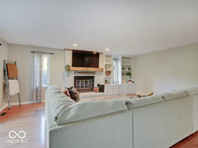 $499,999 | 10214 Swiftsail Lane, Indianapolis, IN 46256