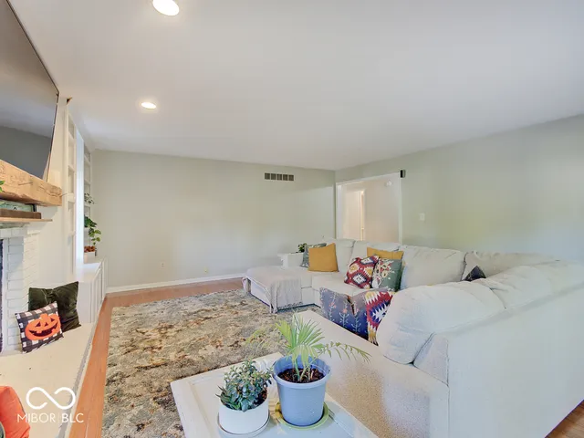 $524,999 | 10214 Swiftsail Lane, Indianapolis, IN 46256