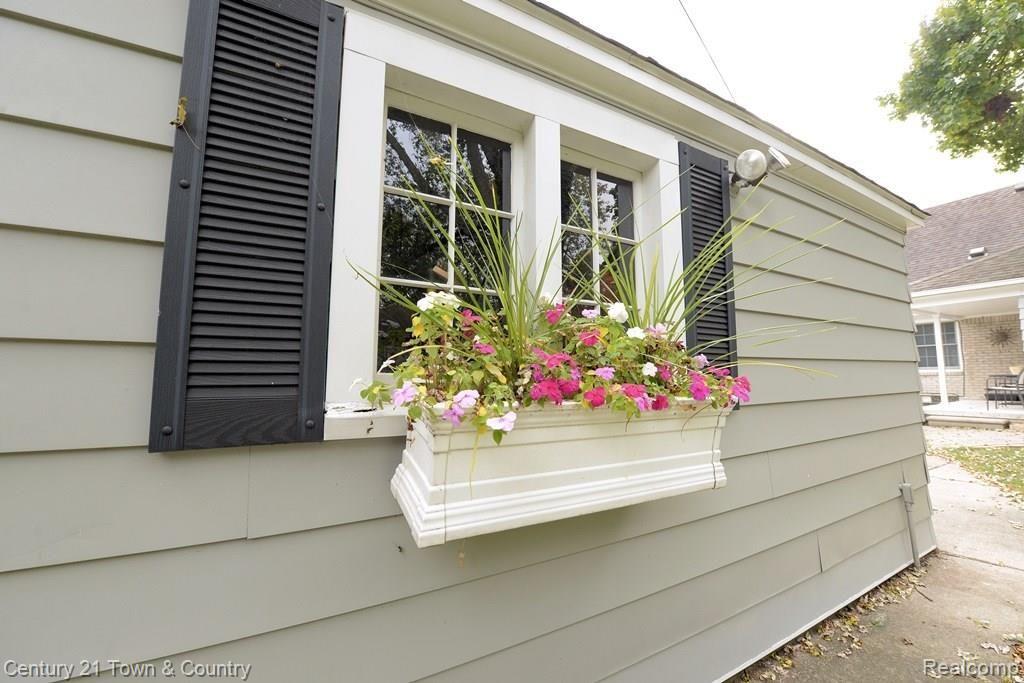 4408 Amherst Road Royal Oak, MI 48073 - Photo 49 of 51 Attention to Detail througout 1.jpg