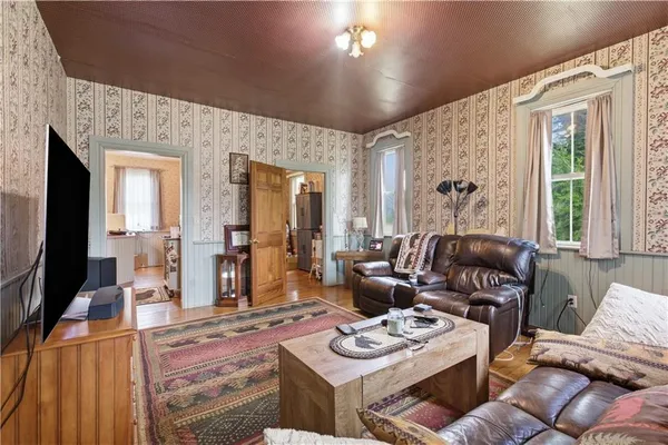 $750,000 | 37105 Highway 66, Vowinckel, PA 16260