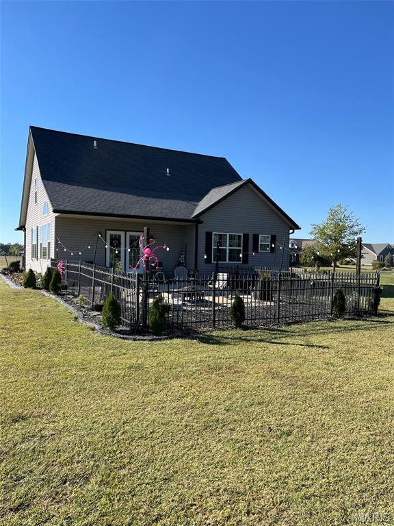 148 Timberview Drive Staunton, IL 62088 - Photo 4 of 6