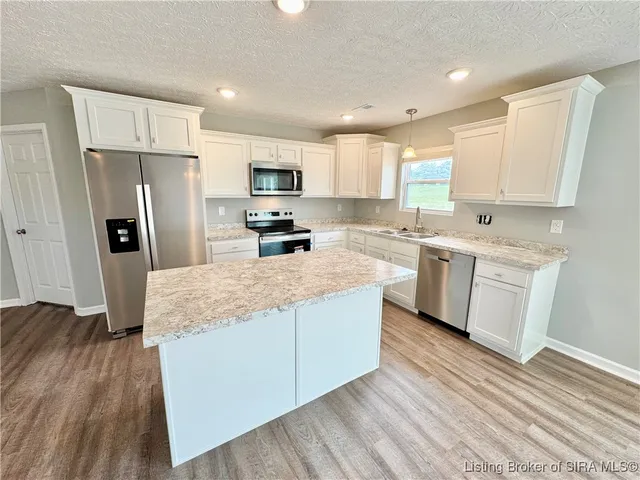 $304,900 | 3518 South Robbins Road, Lexington, IN 47138