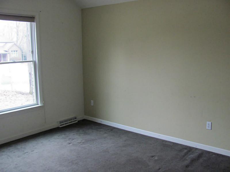 132 Maple Grove Road Butler, PA 16001 - Photo 18 of 22 Den. 1st floor den