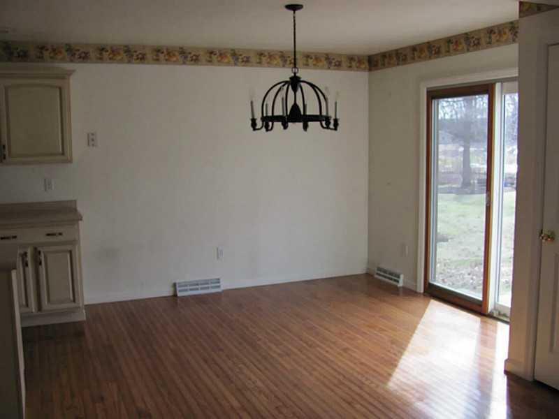 132 Maple Grove Road Butler, PA 16001 - Photo 4 of 22 Dining Room.