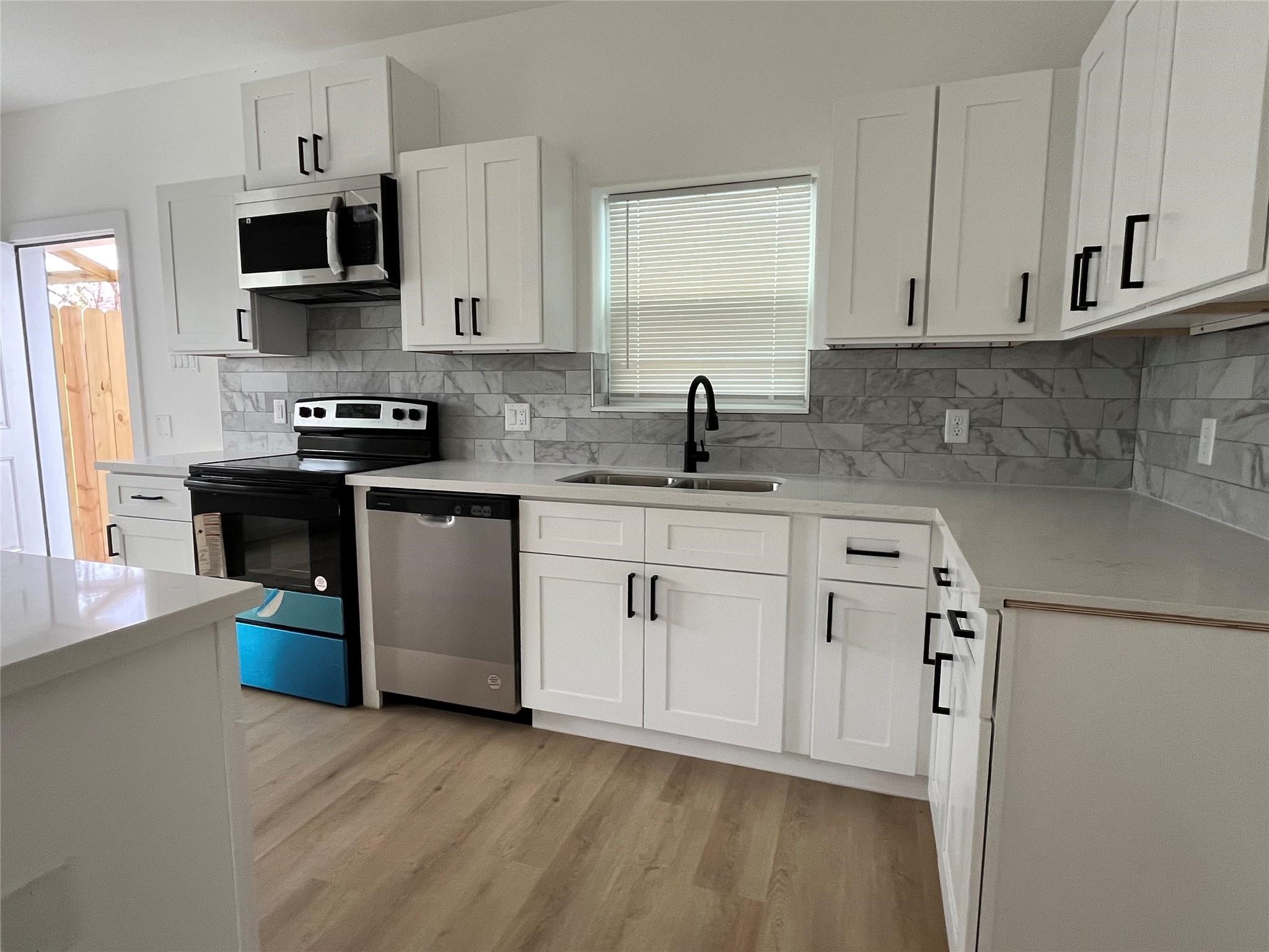 8605 Wileyvale Road, Unit B Houston, TX 77016 - Photo 4 of 22
