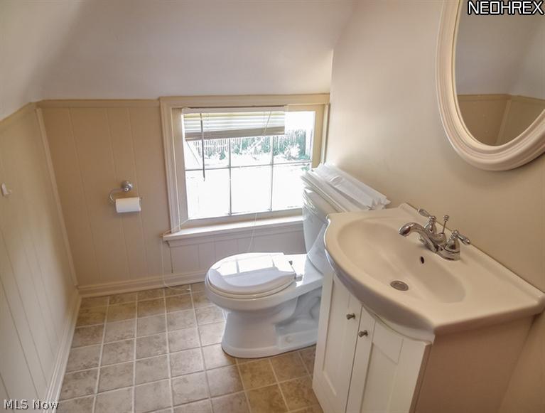 2451 Dysart Road Cleveland, OH 44118 - Photo 19 of 20
