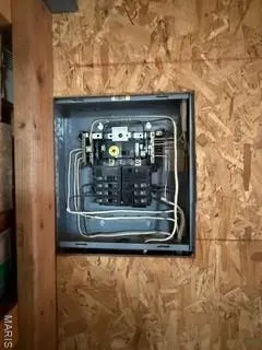 $16,000 | 327 East Madison Street, Girard, IL 62640