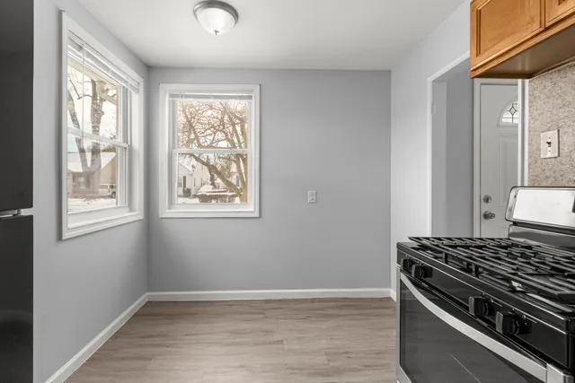 $1,595 | 24126 Dartmouth Street, Dearborn, MI 48124