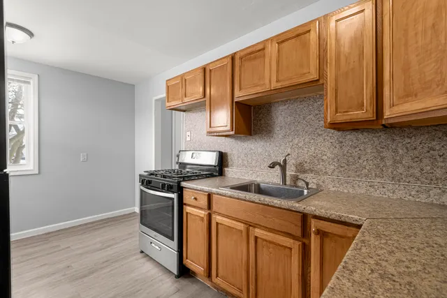 $1,595 | 24126 Dartmouth Street, Dearborn, MI 48124