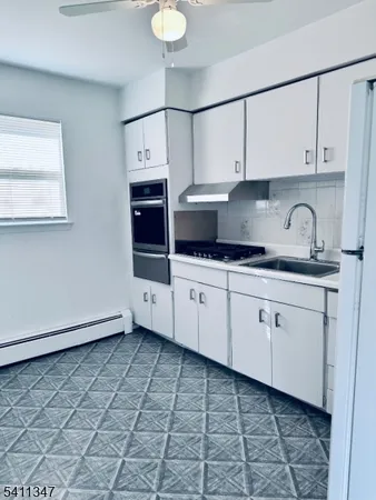 $2,400 | 1163 Valley Road, Unit B, Wayne, NJ 07470