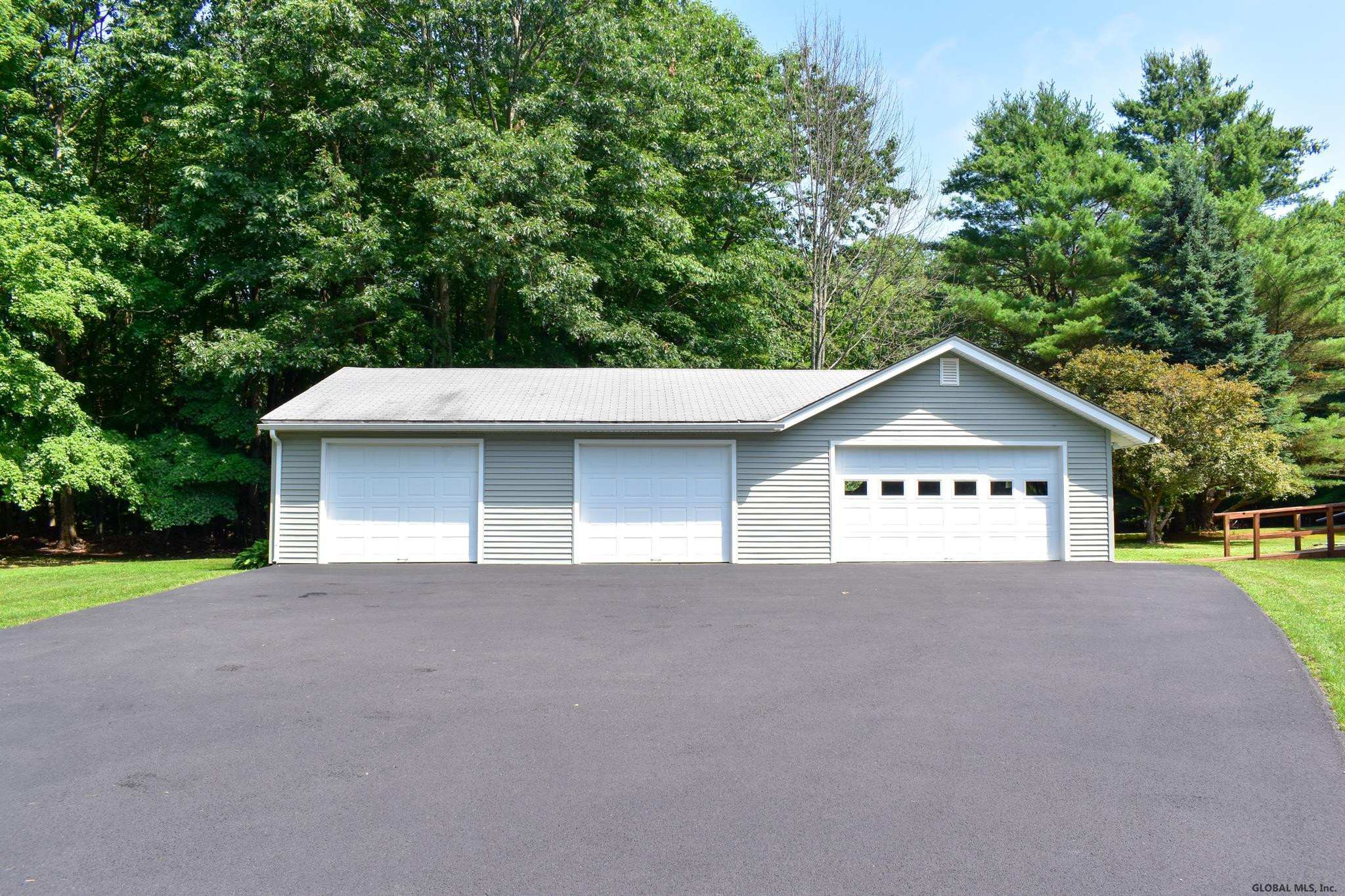 385 Leroux Road Milton, NY 12850 - Photo 4 of 62 Photo 4