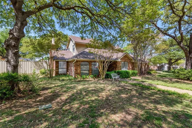 $447,500 | 4045 Morman Lane, Addison, TX 75001