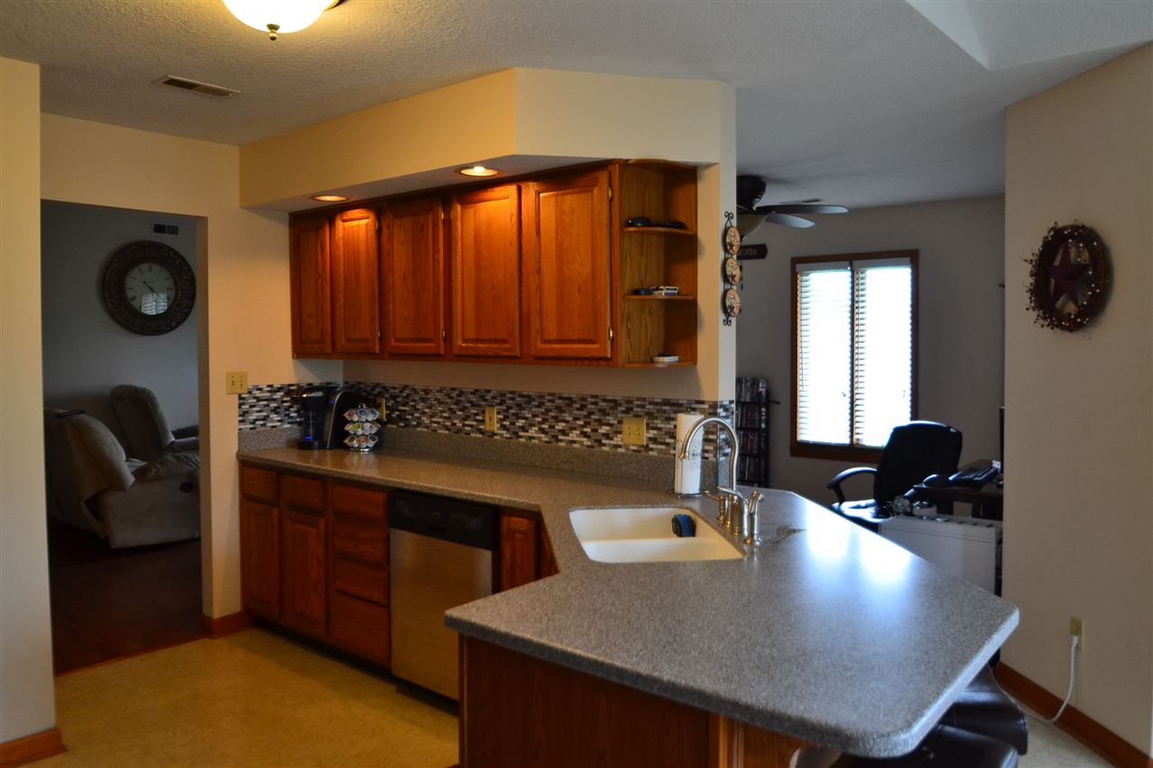409 West Liberty Street Butler, IN 46721 - Photo 15 of 25