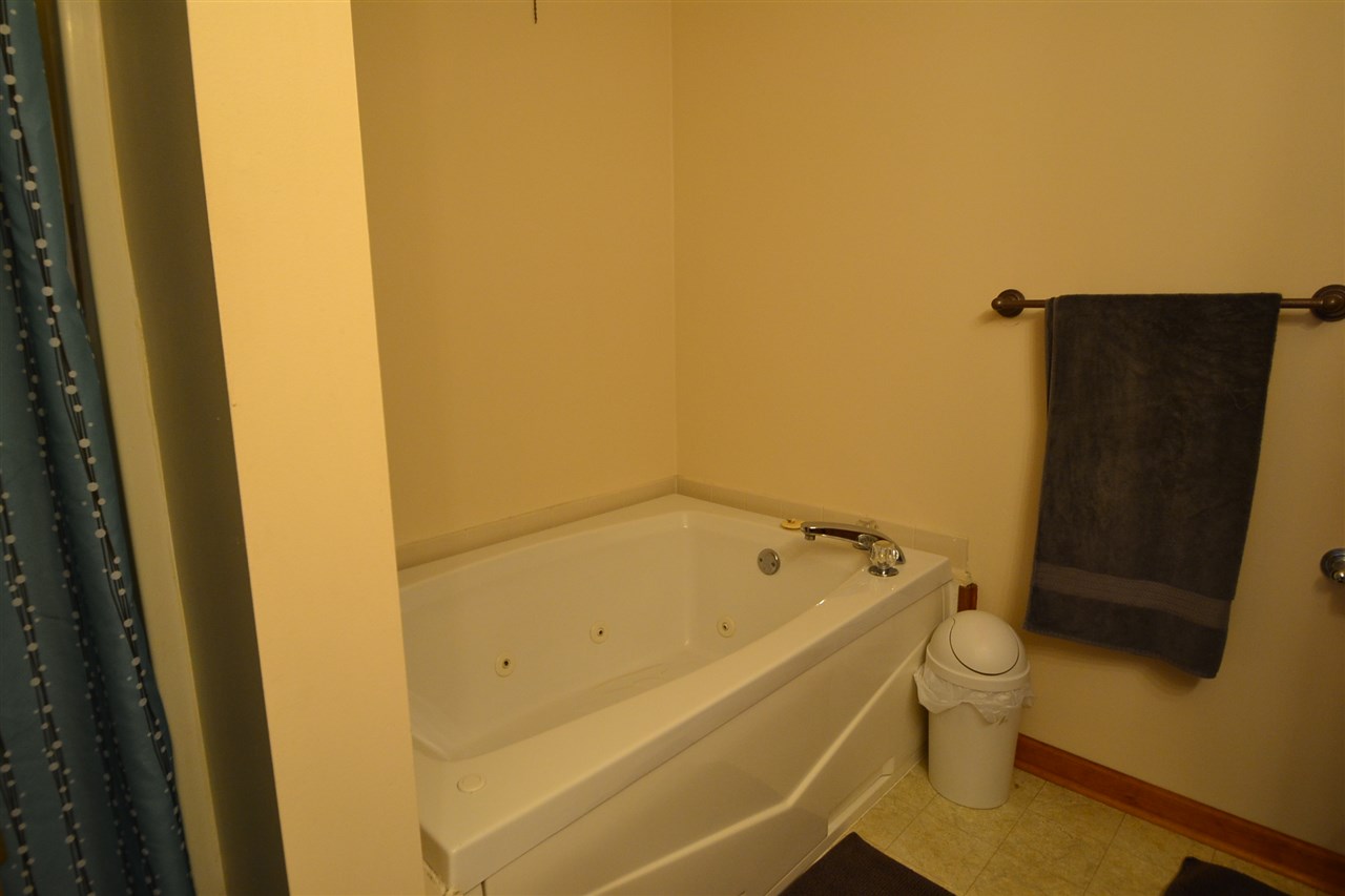 409 West Liberty Street Butler, IN 46721 - Photo 22 of 25