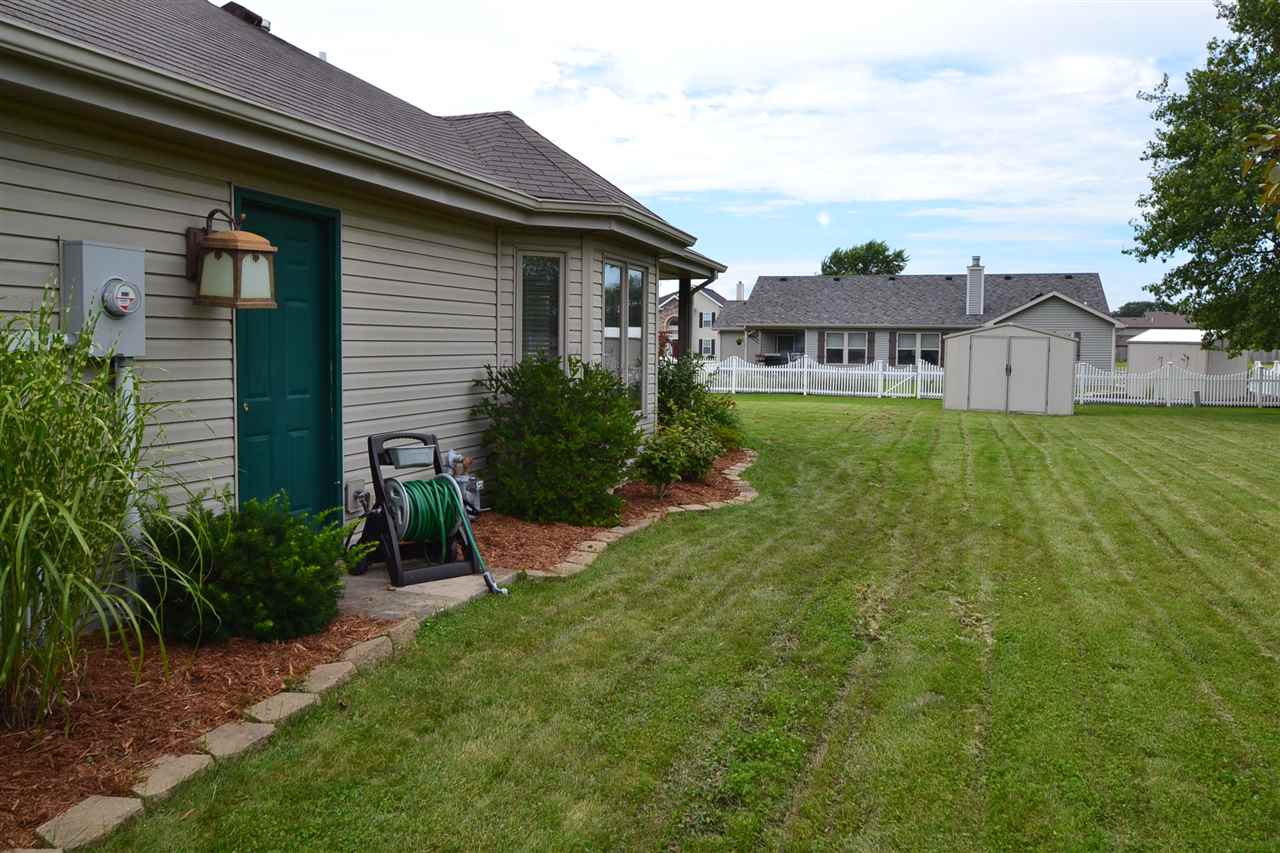 409 West Liberty Street Butler, IN 46721 - Photo 5 of 25