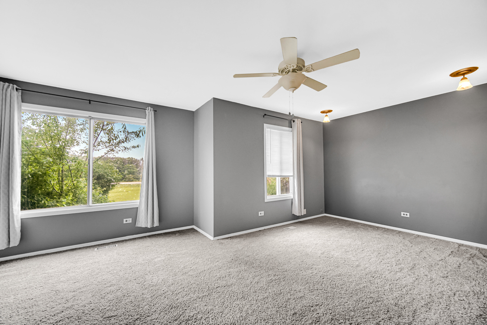 51 Churn Road Matteson, IL 60443 - Photo 6 of 20 a view of an empty room with a window