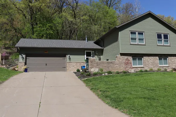 $495,000 | 398 Pleasant Hill Drive, Winona, MN 55987