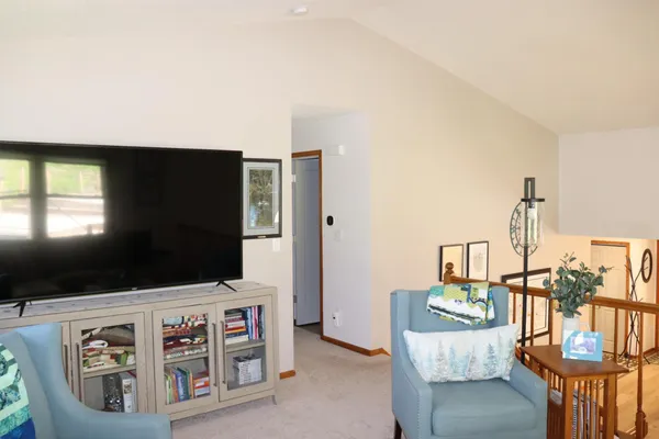 $495,000 | 398 Pleasant Hill Drive, Winona, MN 55987
