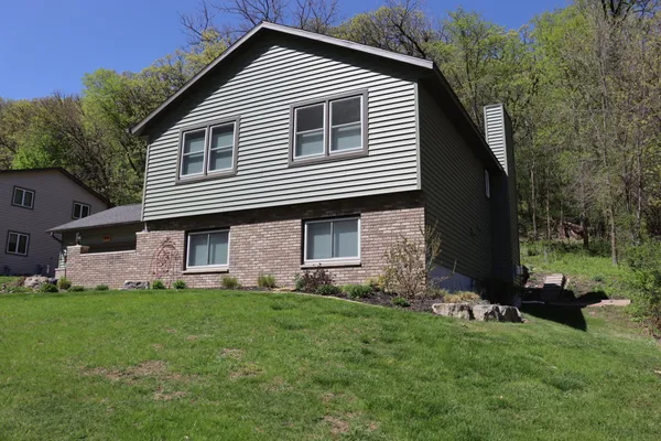 $495,000 | 398 Pleasant Hill Drive, Winona, MN 55987