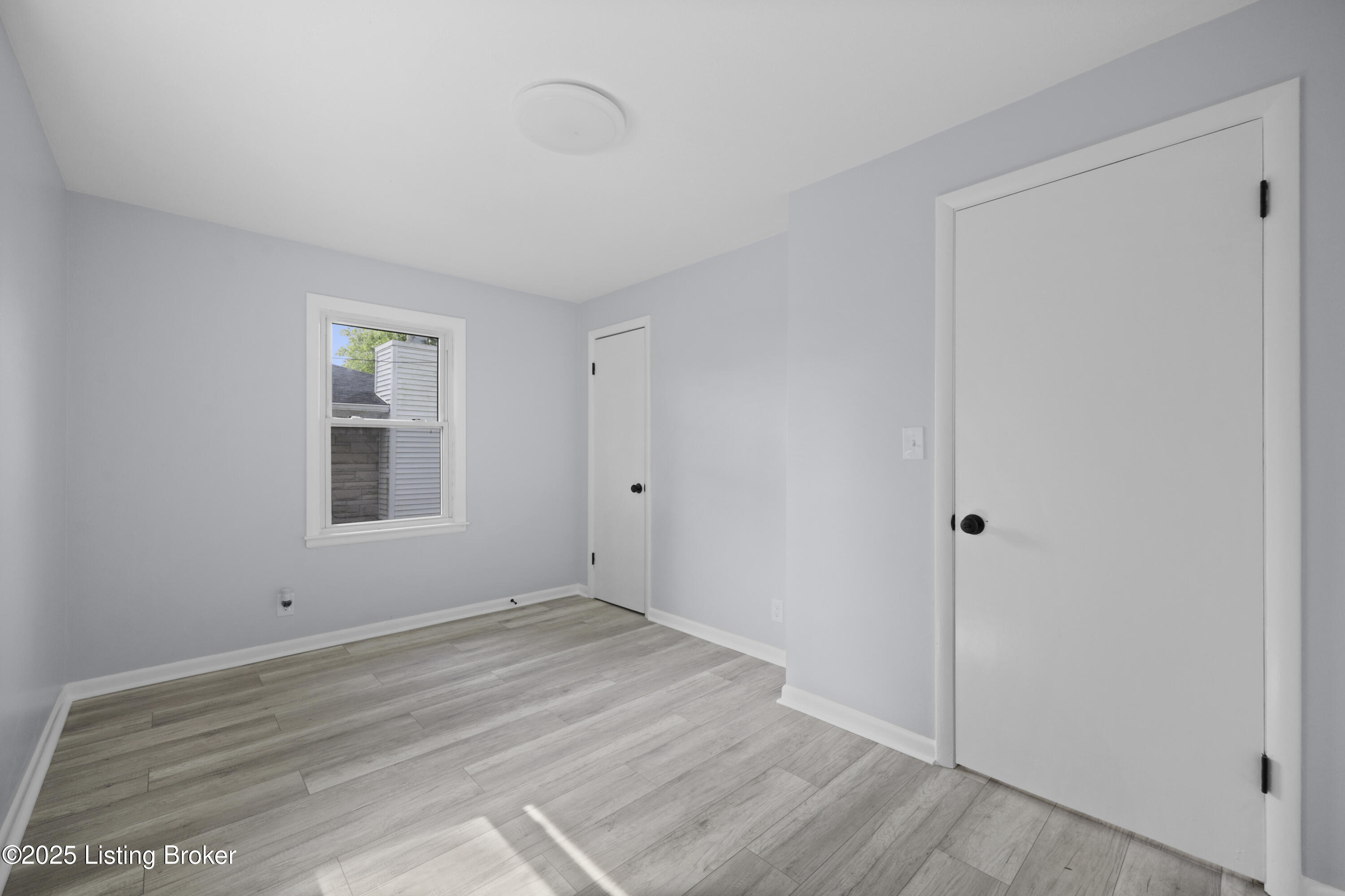 7813 Terry Road Louisville, KY 40258 - Photo 15 of 40 EOSR7804
