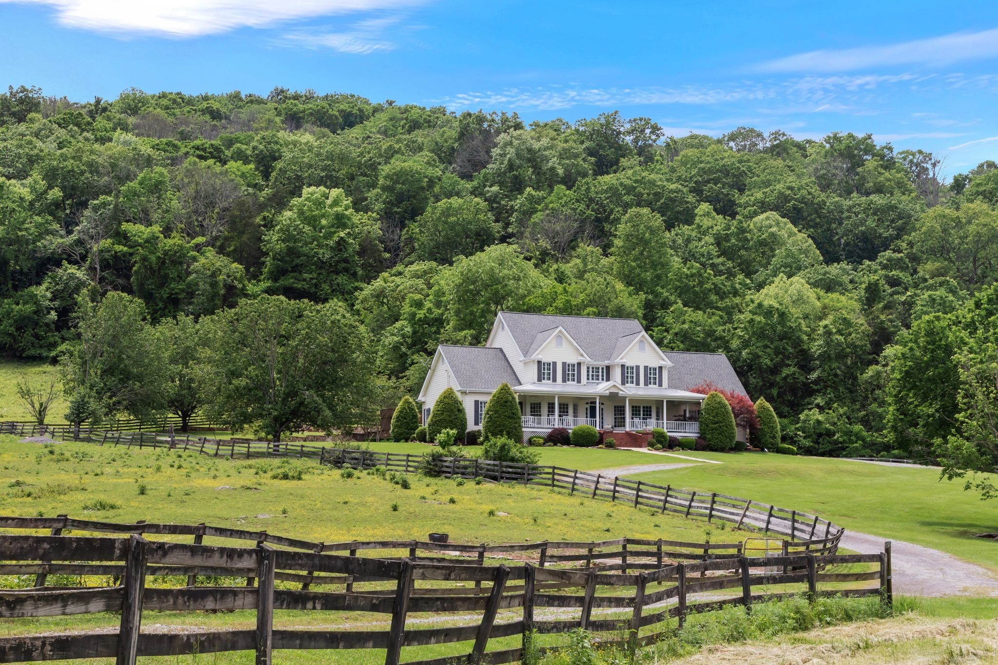 1036 Reed Hollow Road Readyville, TN 37149 - Photo 6 of 90 a view of a house with a big yard