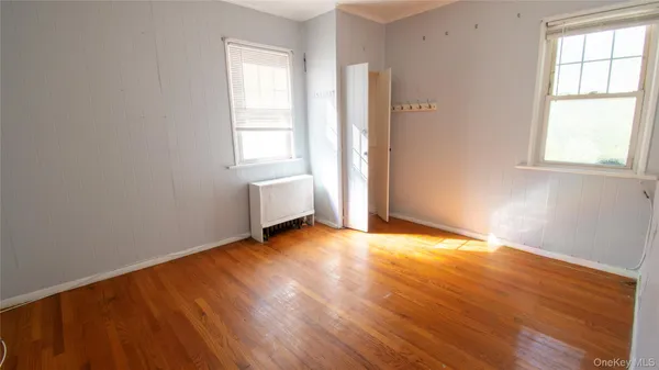 $2,850 | 840 Seaman Avenue, Unit 2W, Baldwin, NY 11510