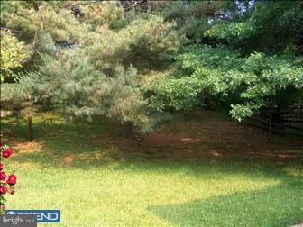 17 High Road Levittown, PA 19056 - Photo 5 of 6 View
