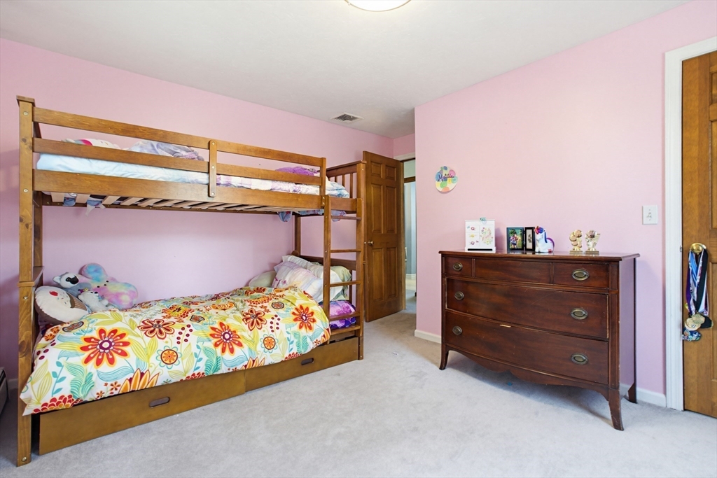 102 Purchase Street Milford, MA 01757 - Photo 22 of 37