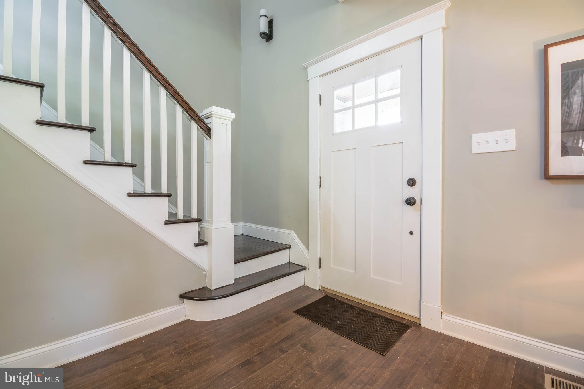 816 Cedarcroft Road Baltimore, MD 21212 - Photo 4 of 30 Front entryway to your new home