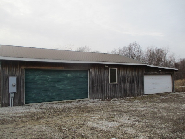 131 Sandstone Road Williams, IN 47470 - Photo 3 of 18 Gallery Image 3