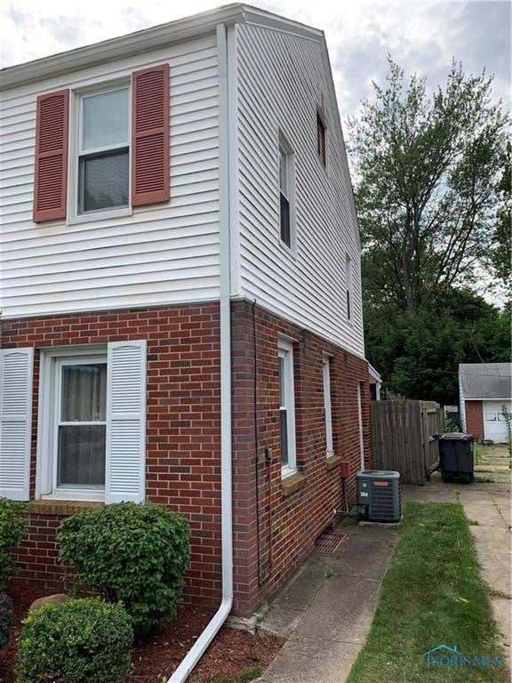 4119 Grantley Road Toledo, OH 43613 - Photo 34 of 39 Gallery Image 34