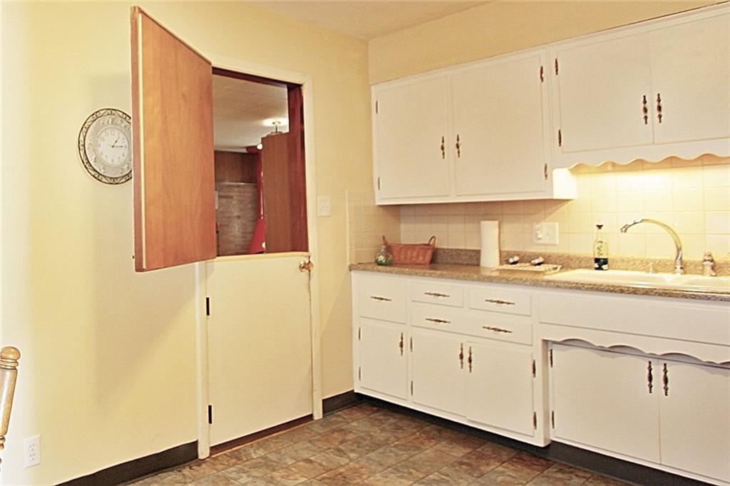 2406 East Thompson Road Indianapolis, IN 46227 - Photo 7 of 25 Gallery Image 7