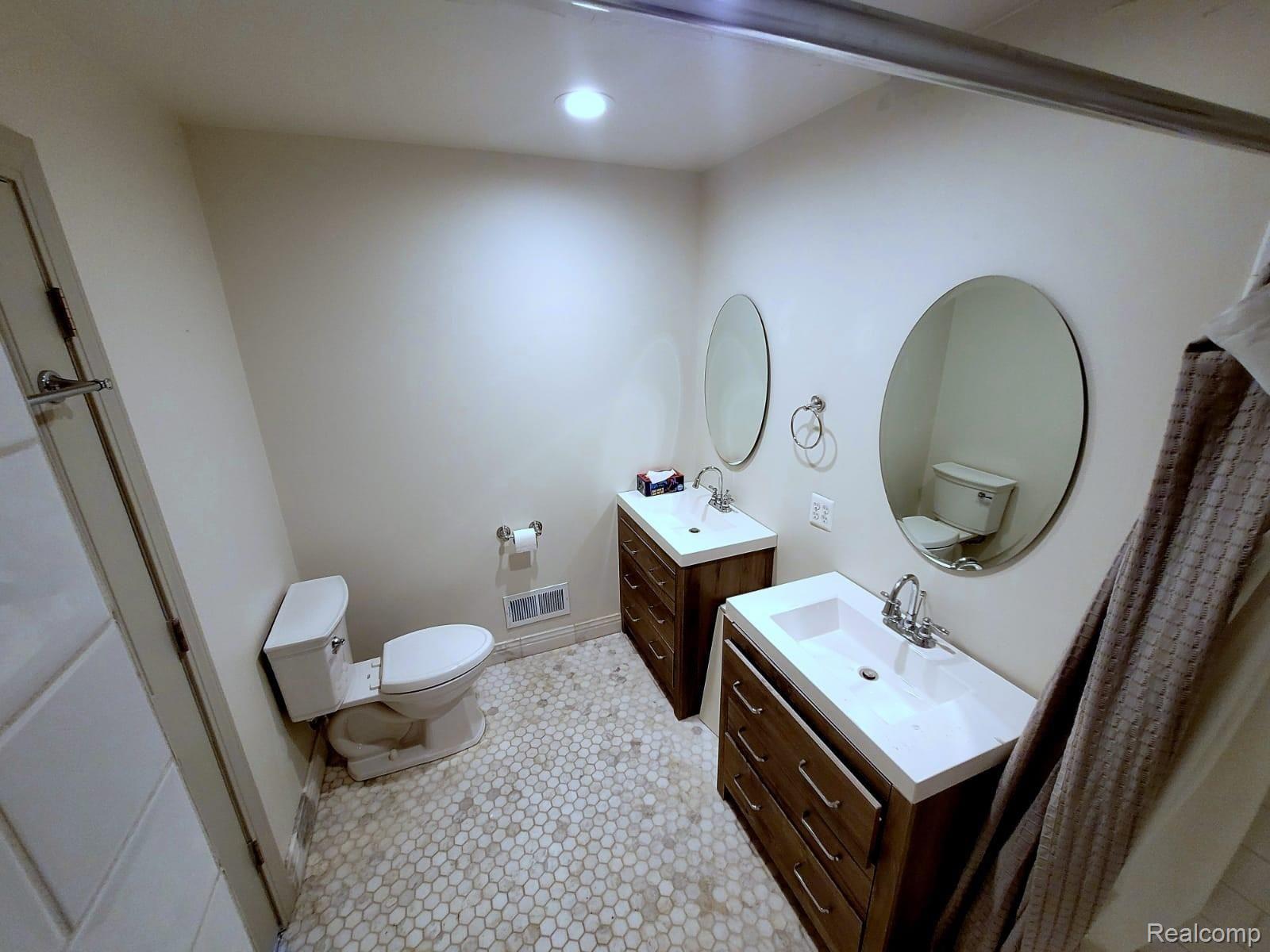 1944 Bullock Road Lapeer, MI 48446 - Photo 23 of 34 084fbfd0-68d0-4e80-a97b-b5195f01fbb6.jpg