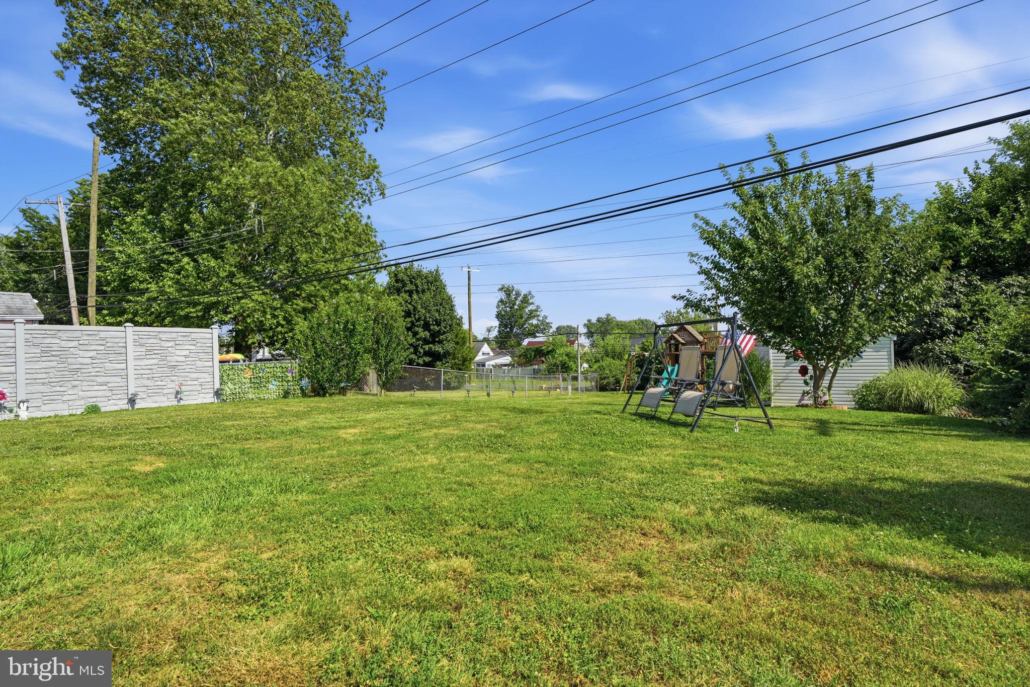 24 Idolstone Road Levittown, PA 19057 - Photo 33 of 44
