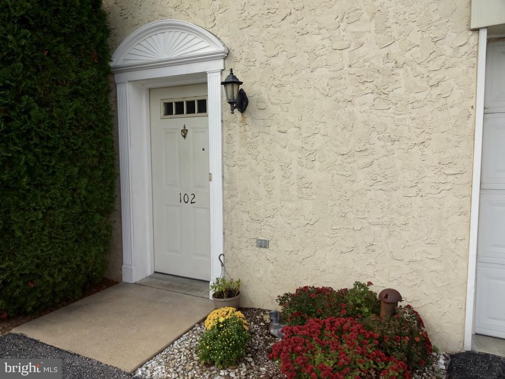 102 Country Ridge Drive Red Lion, PA 17356 - Photo 2 of 29 Gallery Image 2