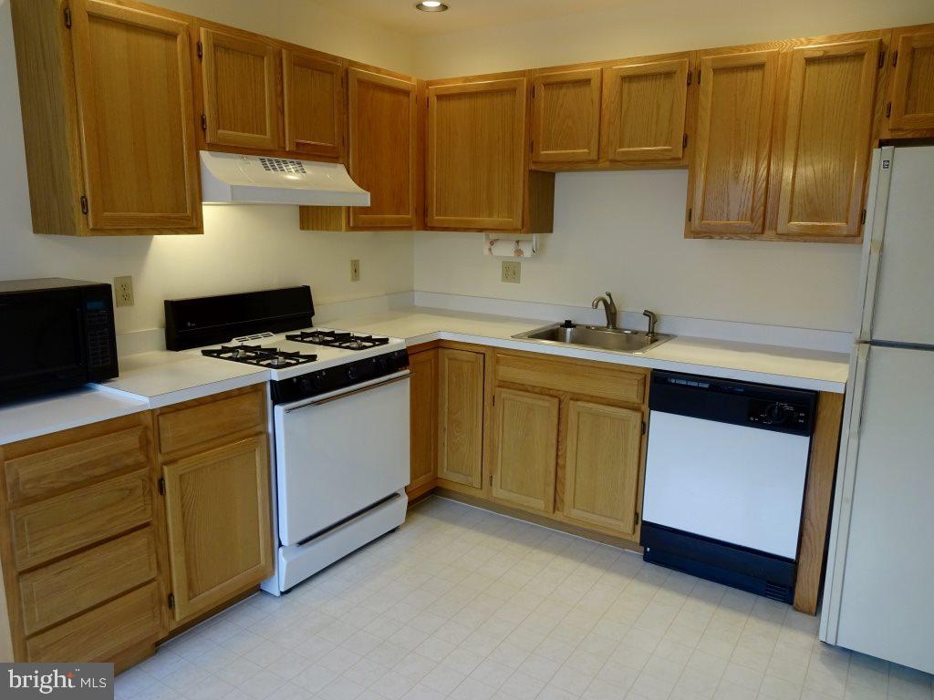 102 Country Ridge Drive Red Lion, PA 17356 - Photo 8 of 29 Gallery Image 8