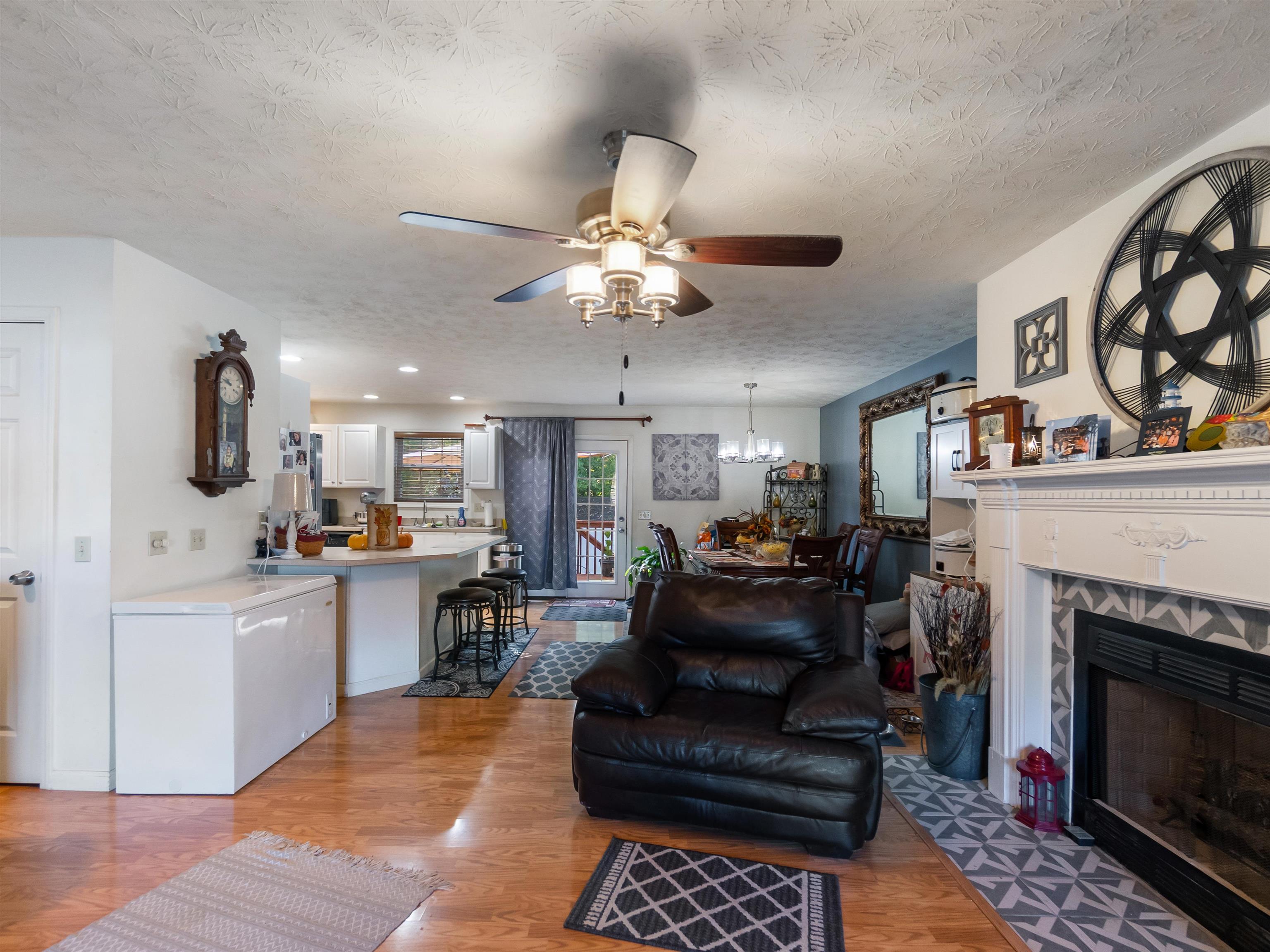 124 Aracoma Road Huntington, WV 25705 - Photo 9 of 31 Gallery Image 9