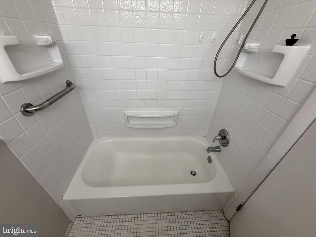 326 Saybrook Lane Wallingford, PA 19086 - Photo 10 of 17 Bright and clean bathroom retreat.