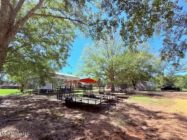 $259,000 | 608 East 98th Highway, Tylertown, MS 39667