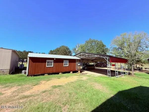 $259,000 | 608 East 98th Highway, Tylertown, MS 39667