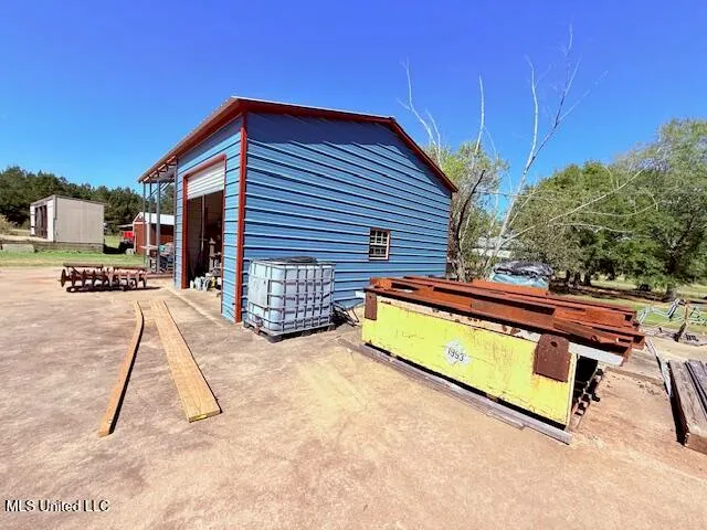 $259,000 | 608 East 98th Highway, Tylertown, MS 39667