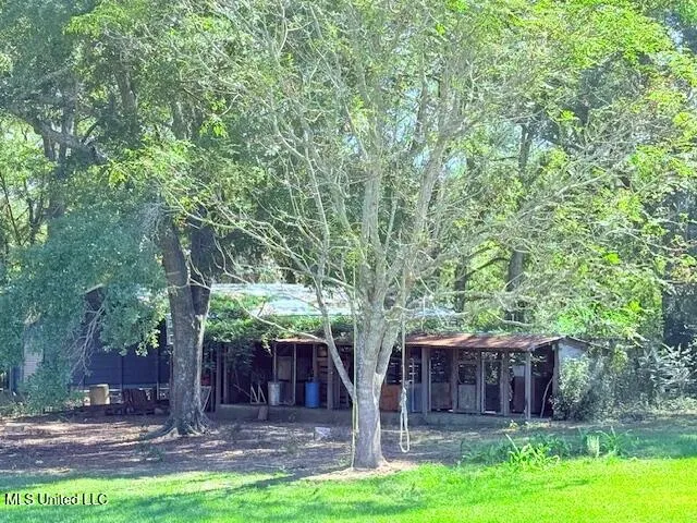 $259,000 | 608 East 98th Highway, Tylertown, MS 39667