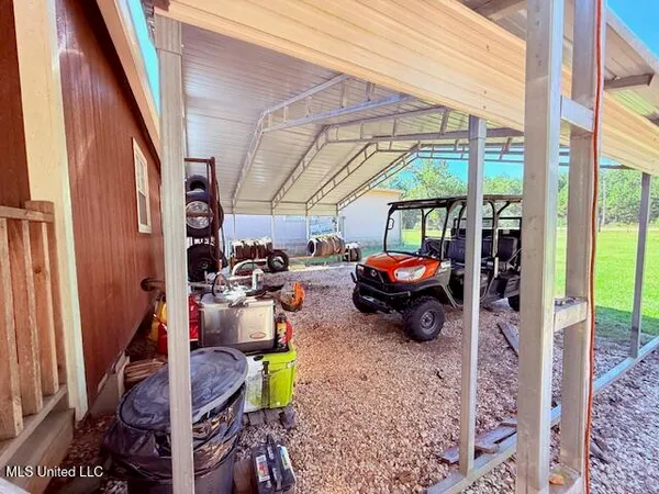 $259,000 | 608 East 98th Highway, Tylertown, MS 39667