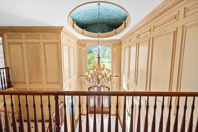 a view of a hallway with a entryway