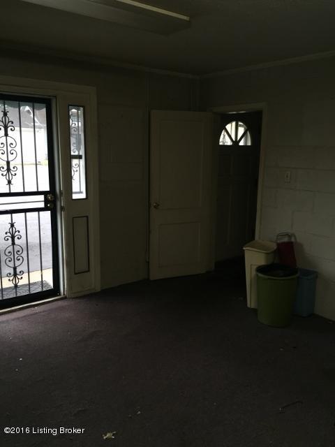 1803 Ralph Avenue Louisville, KY 40216 - Photo 10 of 40 IMG_09 (480x640)