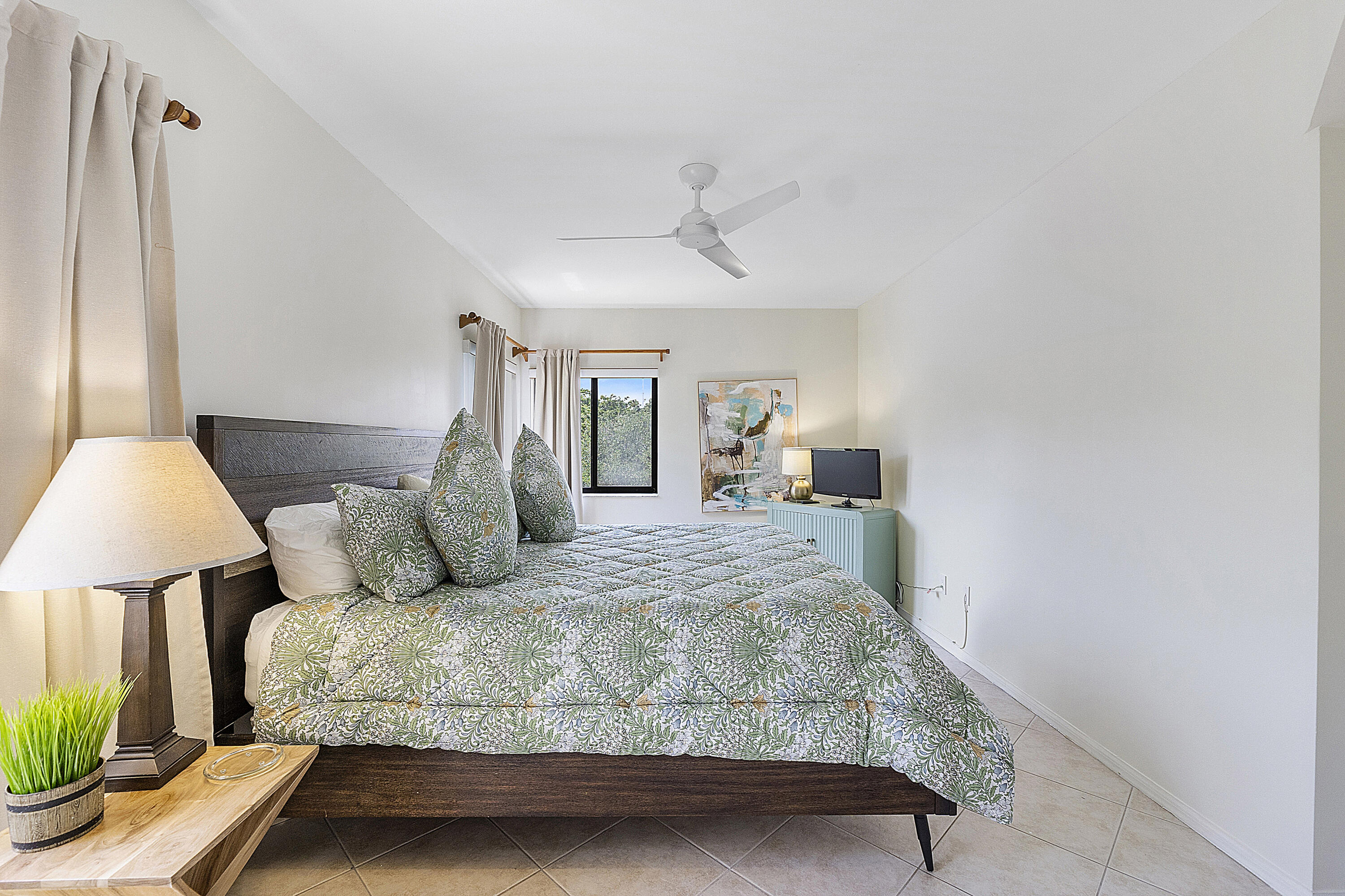 2105 Lavers Circle, Unit 305 Delray Beach, FL 33444 - Photo 23 of 43 2105 Lavers Cir_030