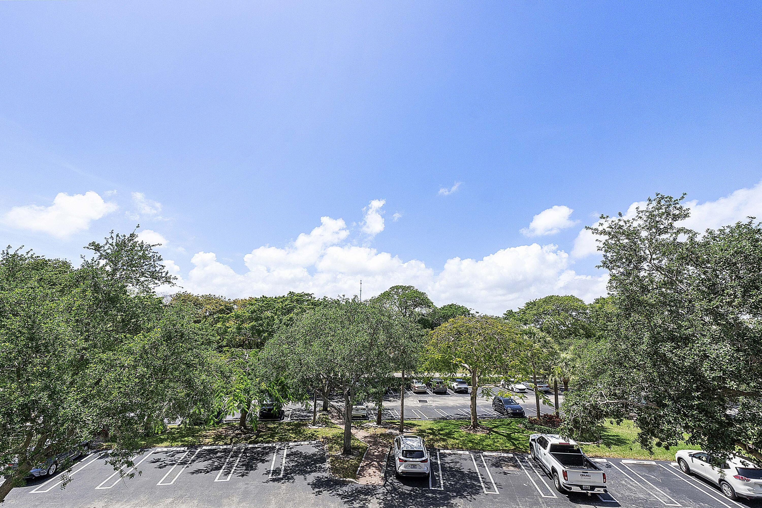 2105 Lavers Circle, Unit 305 Delray Beach, FL 33444 - Photo 26 of 43 2105 Lavers Cir_034