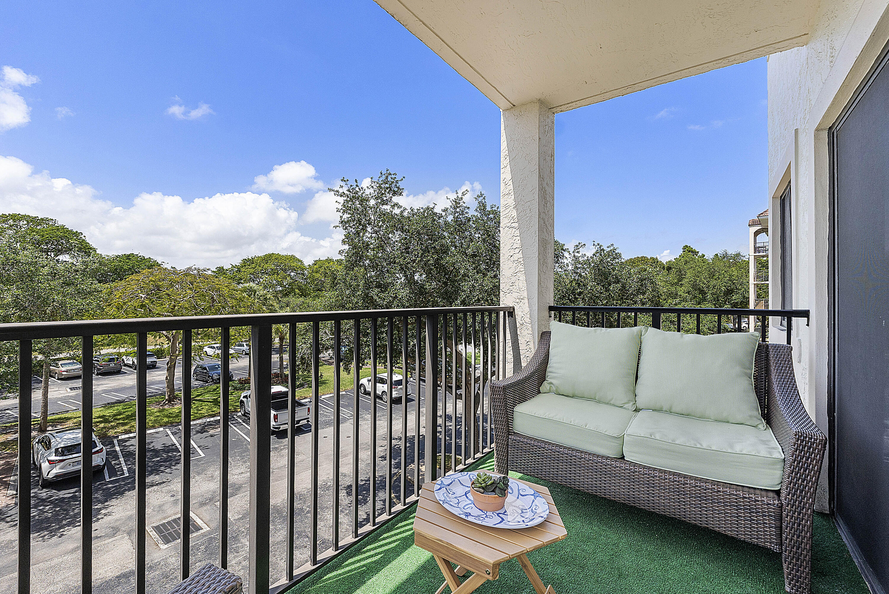 2105 Lavers Circle, Unit 305 Delray Beach, FL 33444 - Photo 27 of 43 2105 Lavers Cir_035